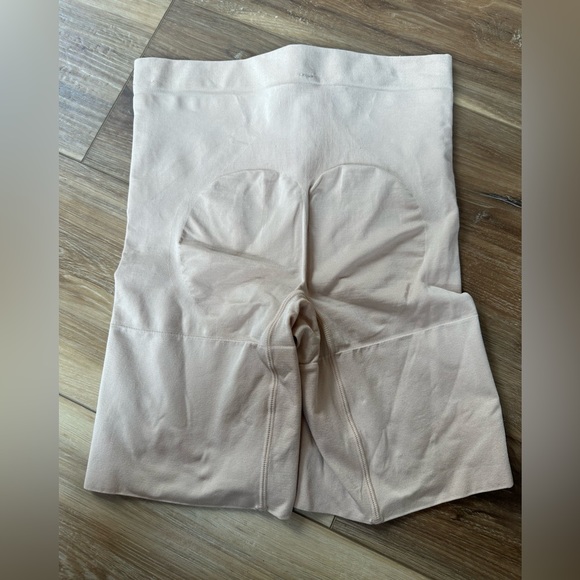 SPANX - Picture 3 of 3